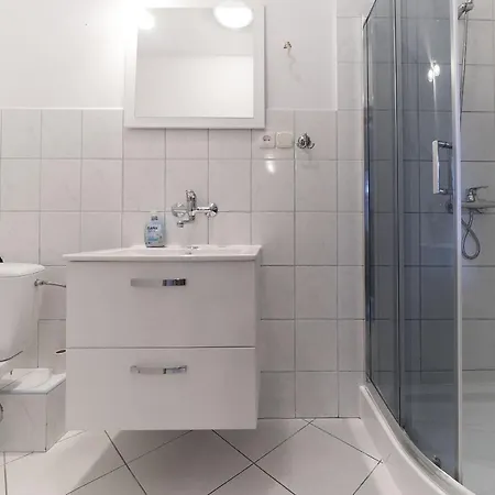 Goscinne U Joli ホームステイ *