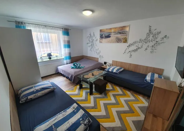 民宿 Goscinne U Joli